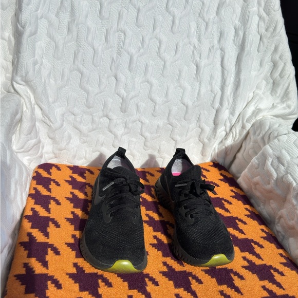 Nike Epic React Flyknit (be true) - Picture 6 of 8